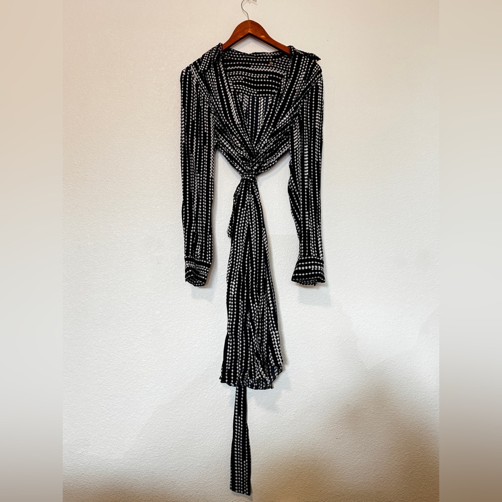 Elie Tahari Black and White Tie Front Sheath Dress